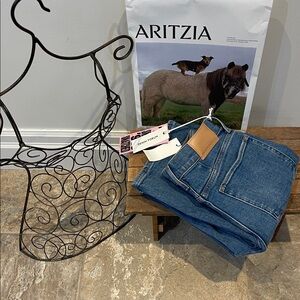 🆕 Aritzia Denim Forum The 90’s Snatched Hi-Rise Straight Jeans